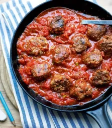 Pasta Sauce with Fully Cooked All Beef Meatballs