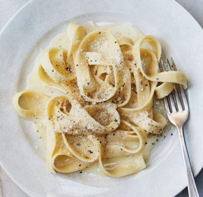Egg Noodle Nests & Alfredo Sauce pack