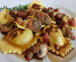 Braised Beef, Asiago & Parmesan Ravioli - 700g 